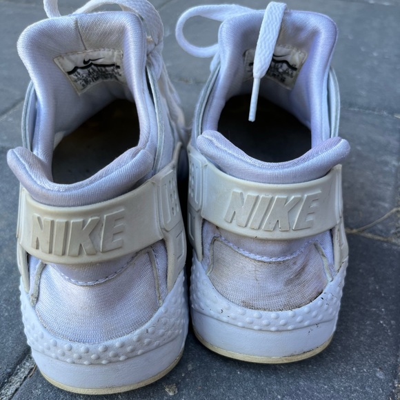 NIKE white huarache sneakers - size 5Y / US6.5 - Picture 9 of 14